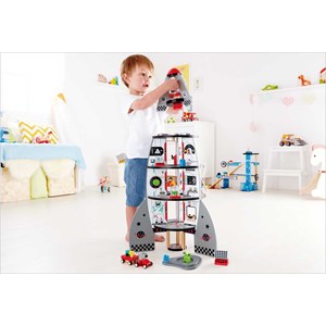 Fusée spatiale en bois hape