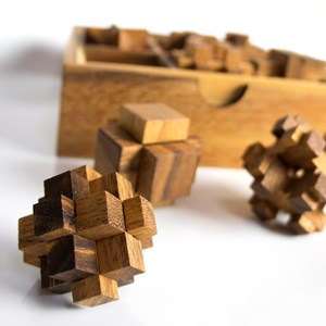 Le coffret en bois 9 casse-tête
