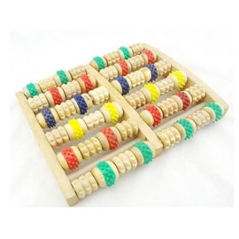 Massage des pieds en bois couleur