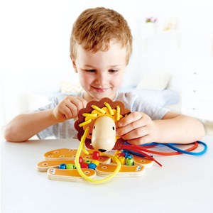 Lacing lion by hape lion à lacer en bois