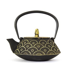 Théière fonte avec écailles dorées