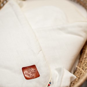 Gigoteuse d'emmaillotage en lin écru