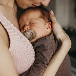 Lot de 2 sucettes dynamiques  lovi