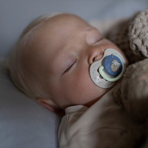 Lot 2 sucettes difrax lovi nuit jour