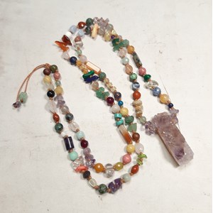 Sautoir pierres - pendentif améthyste