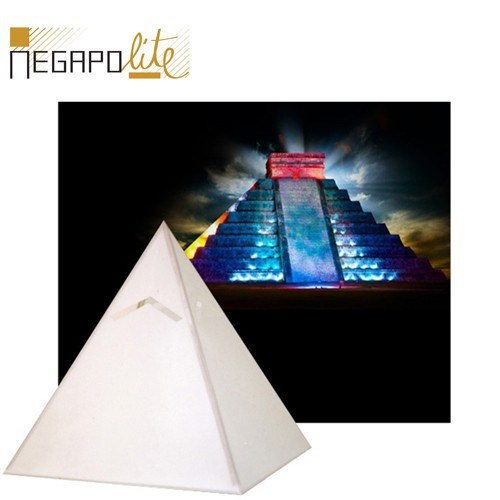 Abat-jour pyramide megapolite