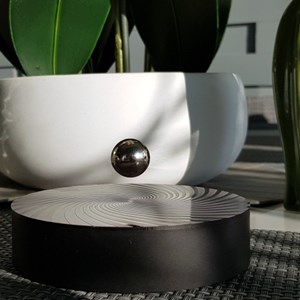 Objet décoratif lévitation irondream