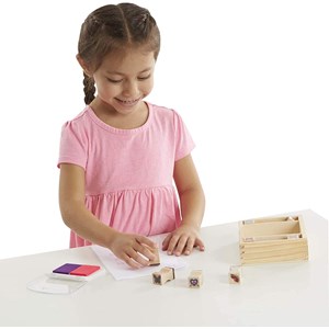 Tampons papillons et coeurs