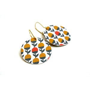 Boucles scandinaves fleurs graphiques