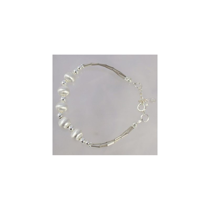 Bracelet en argent avec perles en argent