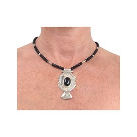 Collier touareg amphore en argent
