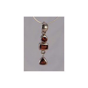Pendentif argent et grenat