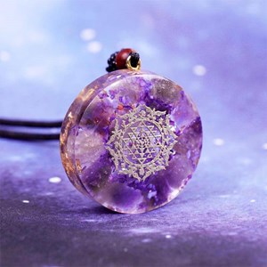 Collier pendentif orgone yoga améthyste