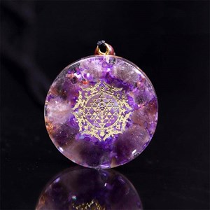 Collier pendentif orgone yoga améthyste