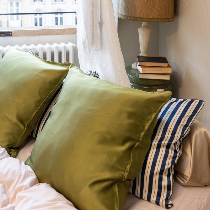 Taie d'oreiller en soie vert 65x65