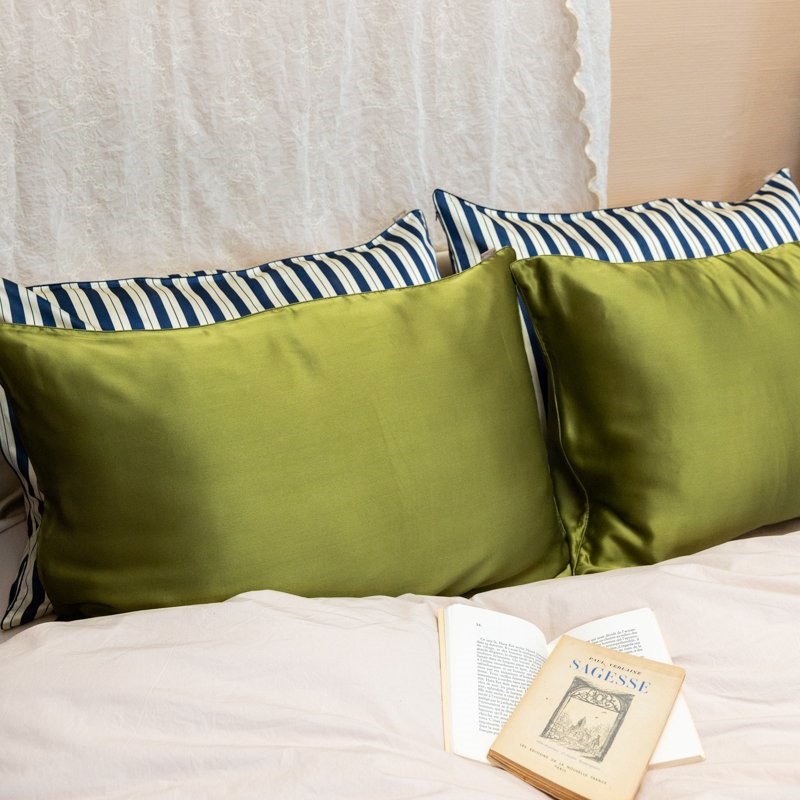 Taie d'oreiller en soie vert 51x76