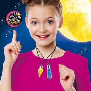 The moon academy pendentifs crystal moon