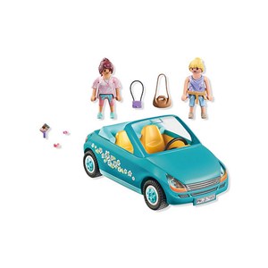 Cabriolet et jeunes filperche à selfie