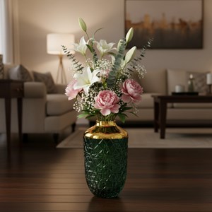 Vase vert avec bord doré 16 x 29 cm