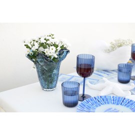 Vase bleu en verre