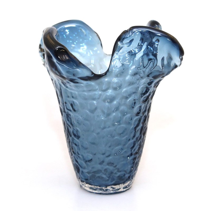 Vase bleu en verre