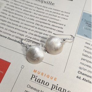 Boucles d'oreilles argent massif sablé