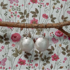 Boucles d'oreilles argent massif sablé