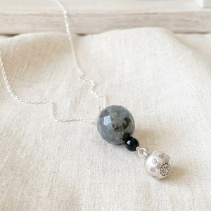 Bola de grossesse labradorite noire onyx