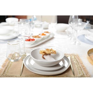 Assiette plate blanche