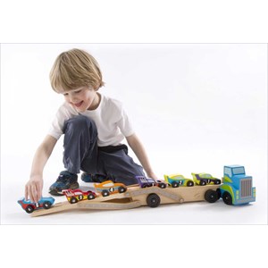 Grand camion porte voiture de course