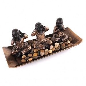 3 bonzes zen sur plateau