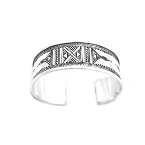 Gros bracelet rigide gravé touareg