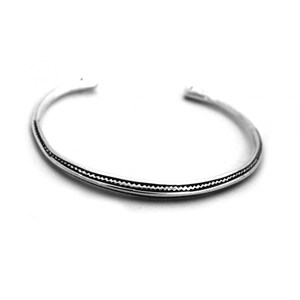 Bracelet jonc conique touareg en argent