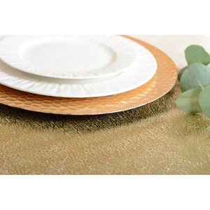 Chemin de table doré