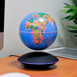 Globe géopolitique lumineux grand modèle