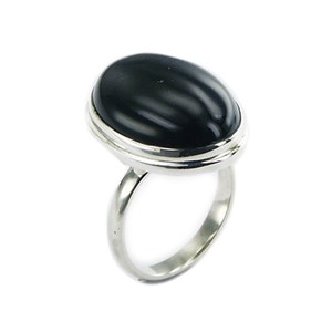 Bague en argent et agate noire