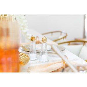 Salière et poivrière dorée