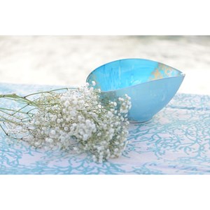 Coupe ovale bleue et dorée