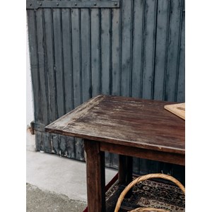 Romy, la table à manger en bois n°267