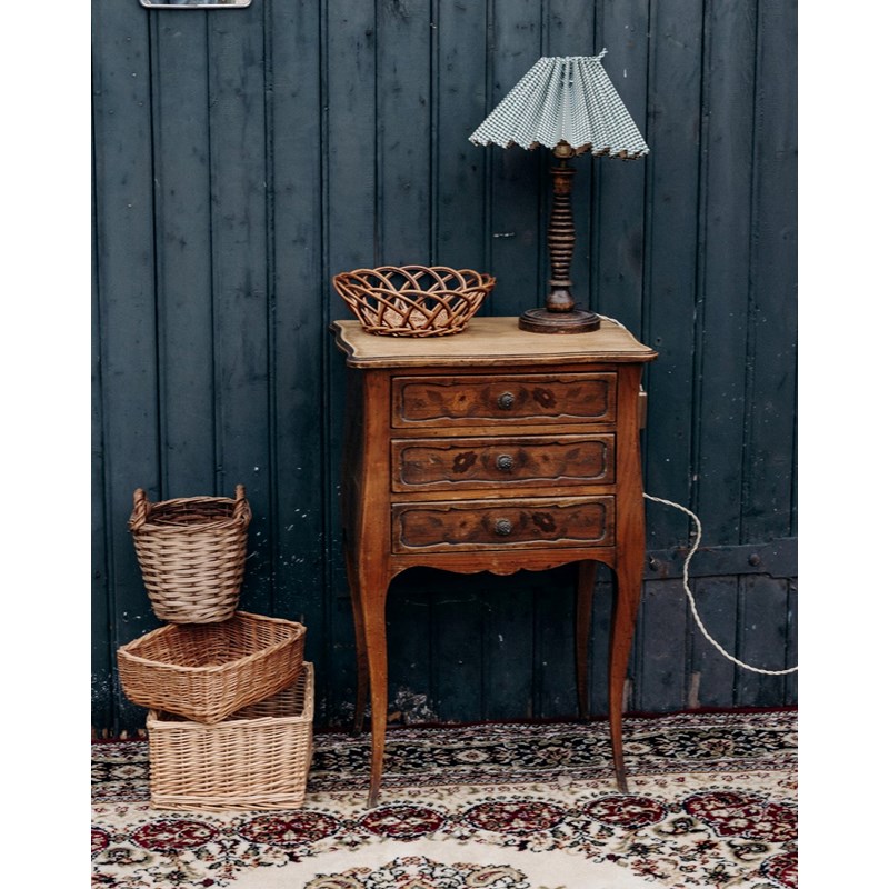 Odile, la table de chevet en bois n°430