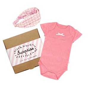 Coffret cadeau bébé fille body et fichu