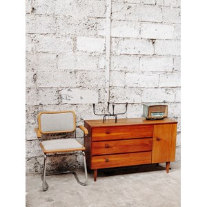 Jakob, le fauteuil en métal n°346