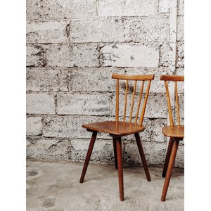 Alma, la paire de chaises en bois n°344