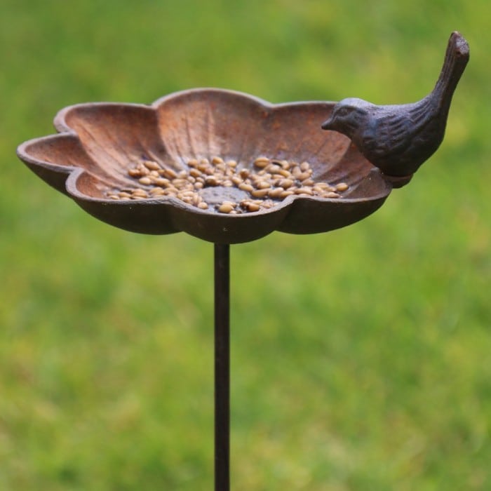 Abreuvoir et mangeoire à oiseaux décoratif en fonte avec piquet