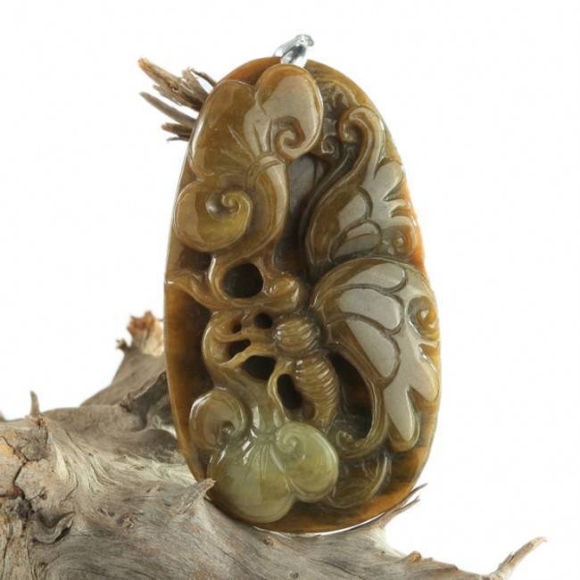 Pendentif papillon merveilleux en jade