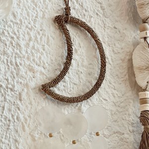 Suspension lune décorative