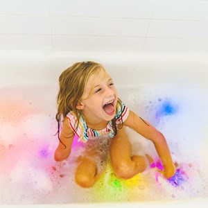 Jouet personnage sensoriel lumineux