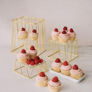 Supports buffet carrés dorés - lot de 3