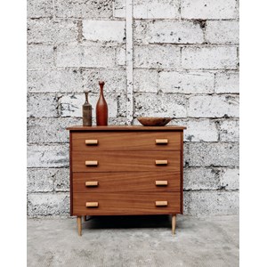 Olga, la commode en bois n°150