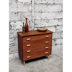 Olga, la commode en bois n°150